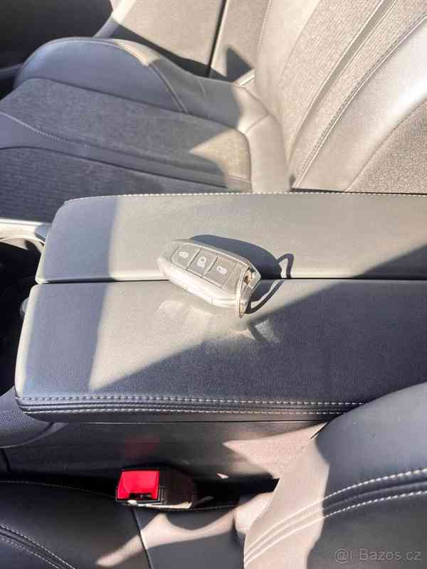 Peugeot 5008 1,6 servisováno - foto 3