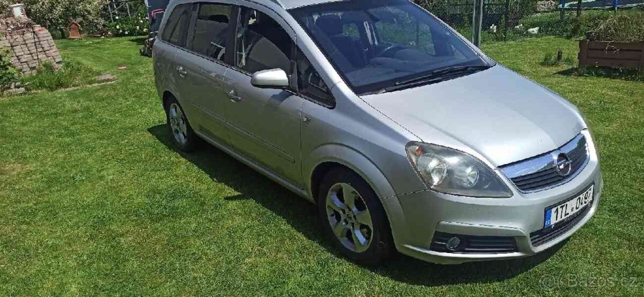 Opel Zafira B	 - foto 2