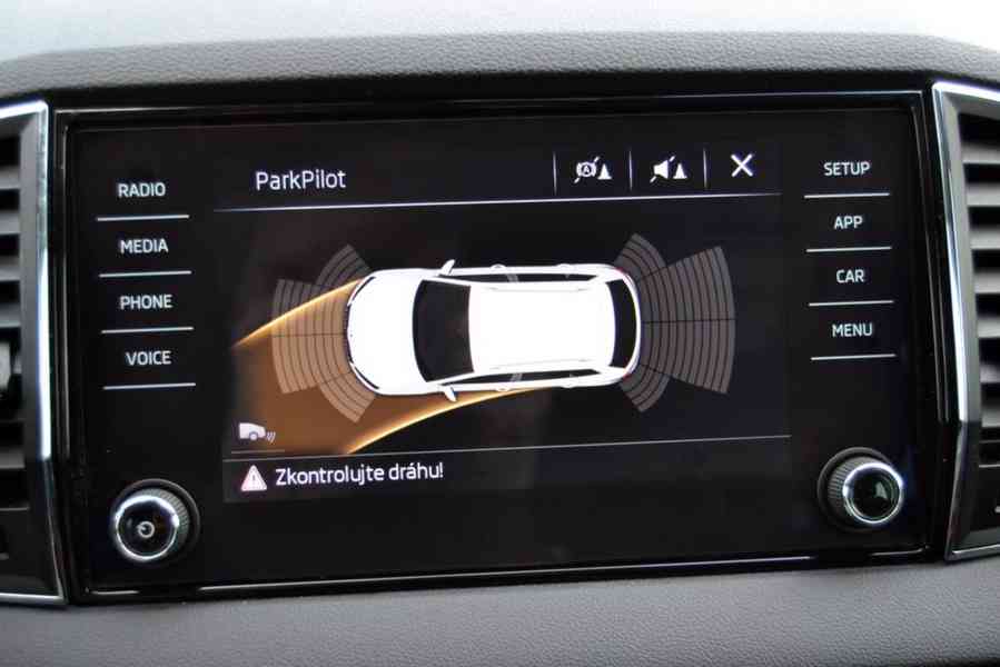 Škoda Karoq 1.5 TSI 110kW ACT Ambition - foto 12