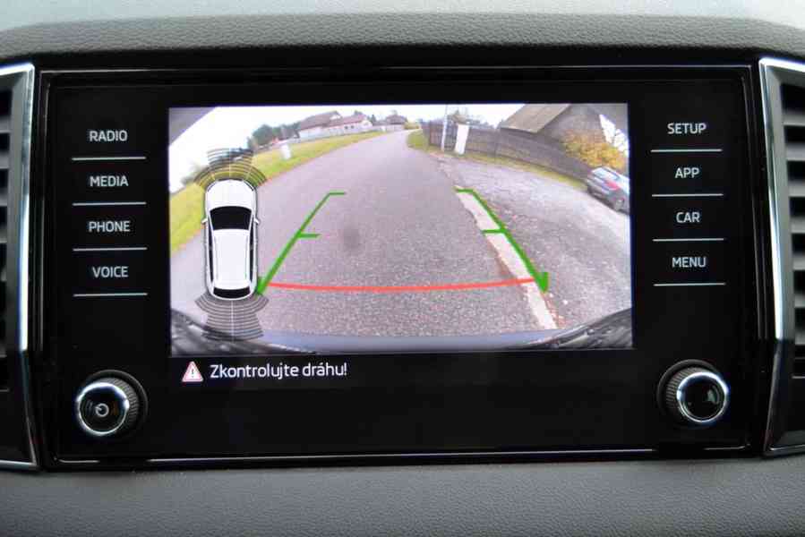 Škoda Karoq 1.5 TSI 110kW ACT Ambition - foto 11