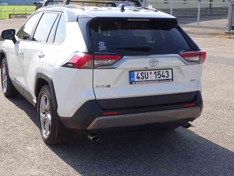 Toyota Rav4 2.0i 4x4 r.v.2019 1.Maj.serv.kníž.ČR - foto 4