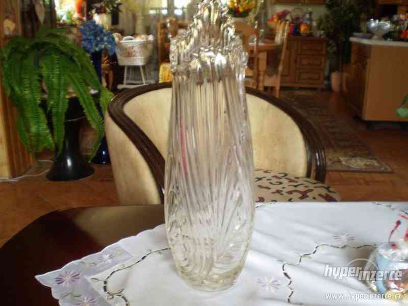 Velká váza z těžkého hutního skla. - foto 1