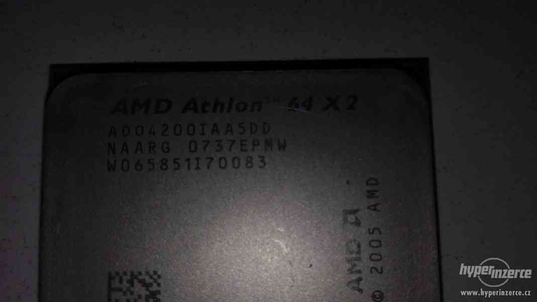 AMD Athlon 64 X2 4200+ - foto 1