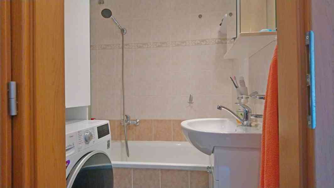 Pronájem 3+kk, 66m2 (balk+garáž) (Jablonec, ul. Vlaštovčí)  - foto 2
