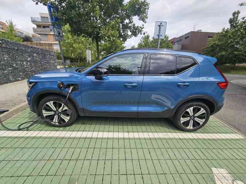 Volvo XC40 T4 FWD AUT PHEV, 8/2022 - foto 2