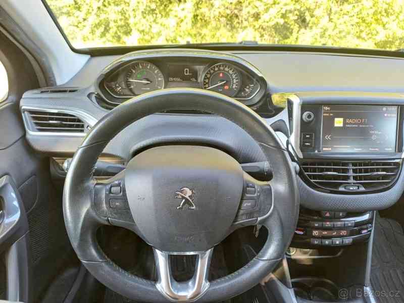 Peugeot 2008 1,2   2008 55 tis km - foto 11