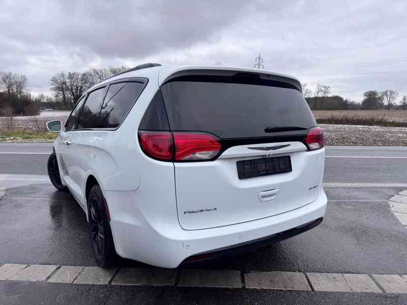 Chrysler Pacifica 3,6 RU SUNROOF NAVI LIMITED S 2019 - foto 5