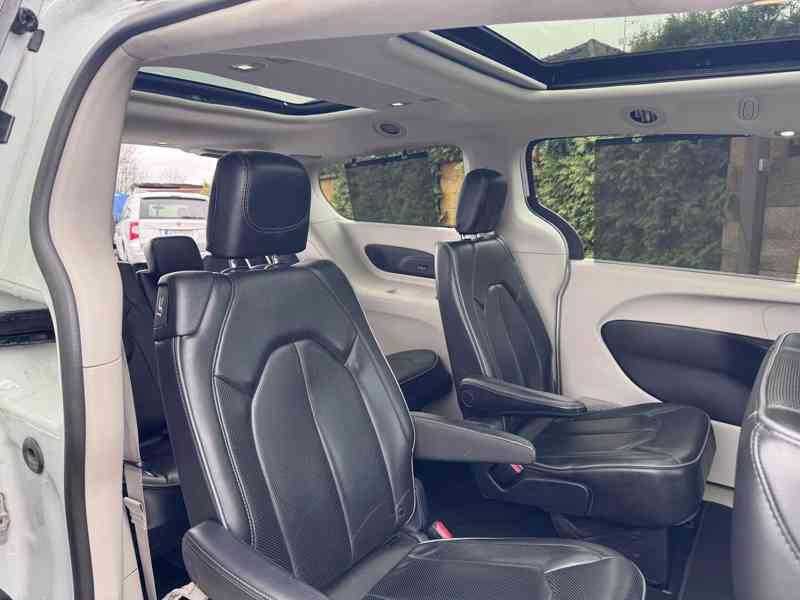 Chrysler Pacifica 3,6 RU SUNROOF NAVI LIMITED S 2019 - foto 12