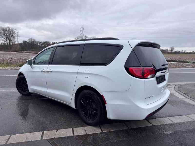 Chrysler Pacifica 3,6 RU SUNROOF NAVI LIMITED S 2019 - foto 3