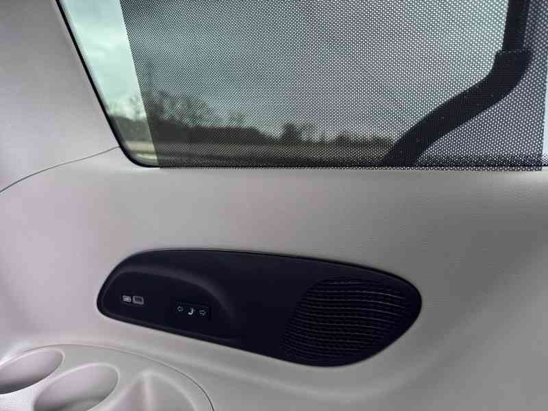 Chrysler Pacifica 3,6 RU SUNROOF NAVI LIMITED S 2019 - foto 11