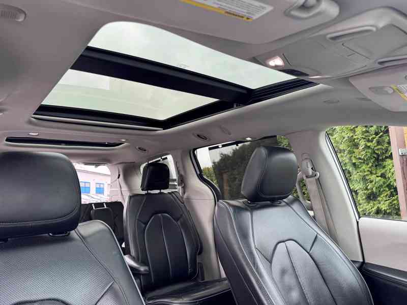 Chrysler Pacifica 3,6 RU SUNROOF NAVI LIMITED S 2019 - foto 16