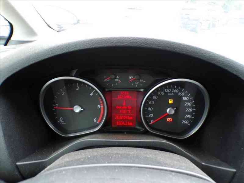 Ford Galaxy 1,8 TDCI 7 MÍST - foto 6