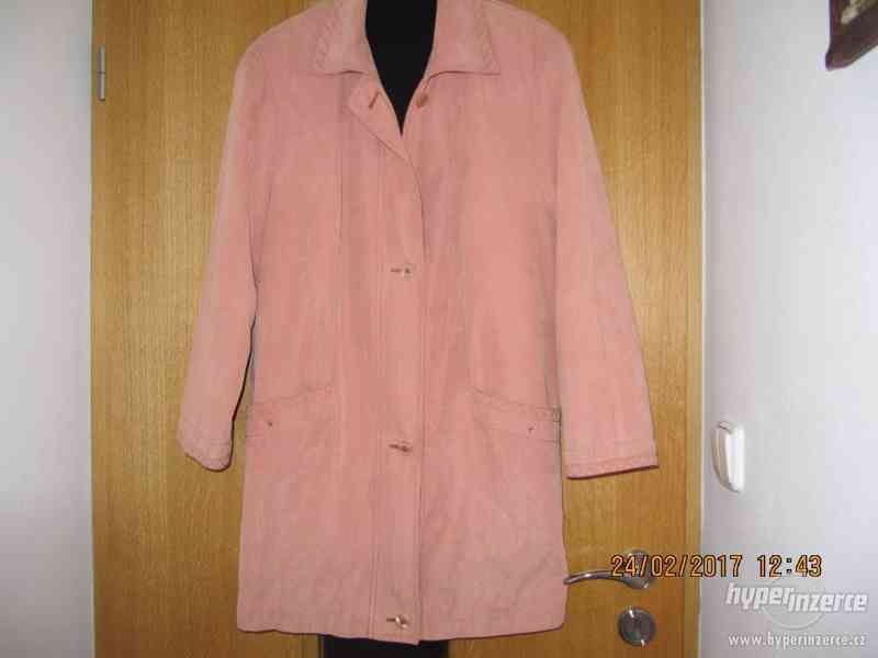 Kabát L-XL + halenka černá ZDARMA - foto 6
