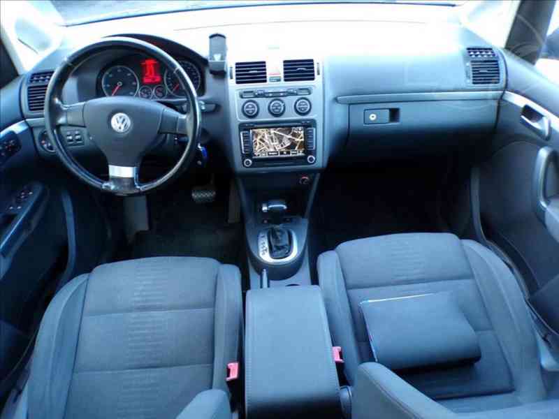 VW Touran 2,0 TDI 125 kW AUTOMAT,HIGLINE,TAŽNÉ ZAŘ. - foto 5