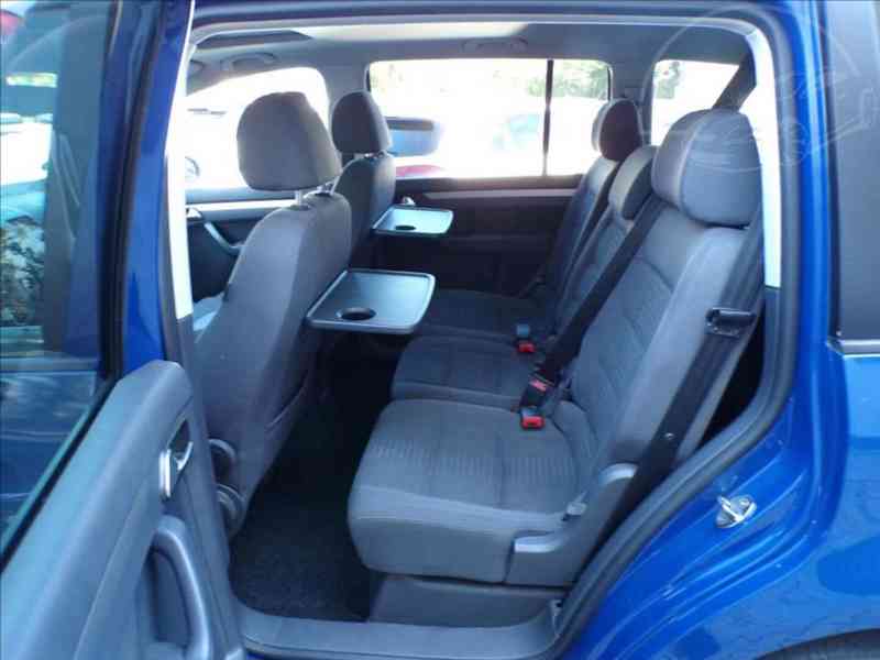 VW Touran 2,0 TDI 125 kW AUTOMAT,HIGLINE,TAŽNÉ ZAŘ. - foto 13