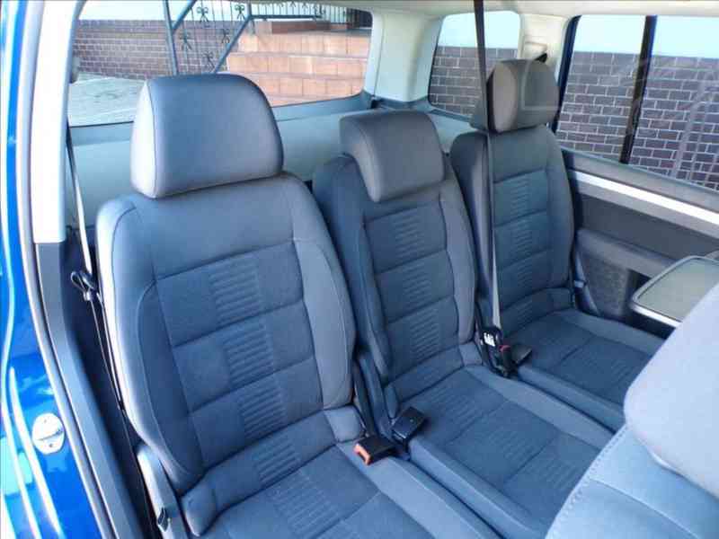 VW Touran 2,0 TDI 125 kW AUTOMAT,HIGLINE,TAŽNÉ ZAŘ. - foto 15