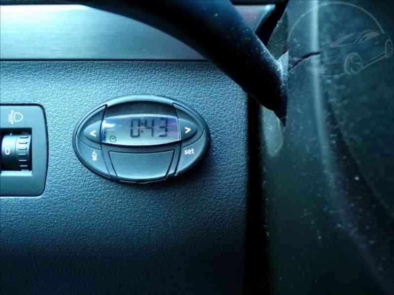 VW Touran 2,0 TDI 125 kW AUTOMAT,HIGLINE,TAŽNÉ ZAŘ. - foto 10