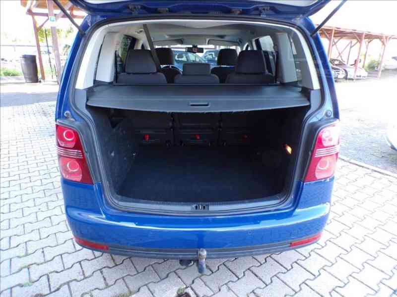 VW Touran 2,0 TDI 125 kW AUTOMAT,HIGLINE,TAŽNÉ ZAŘ. - foto 14