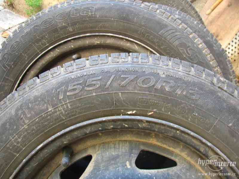 Letní pneu 155/70 R13 i s disky - foto 2