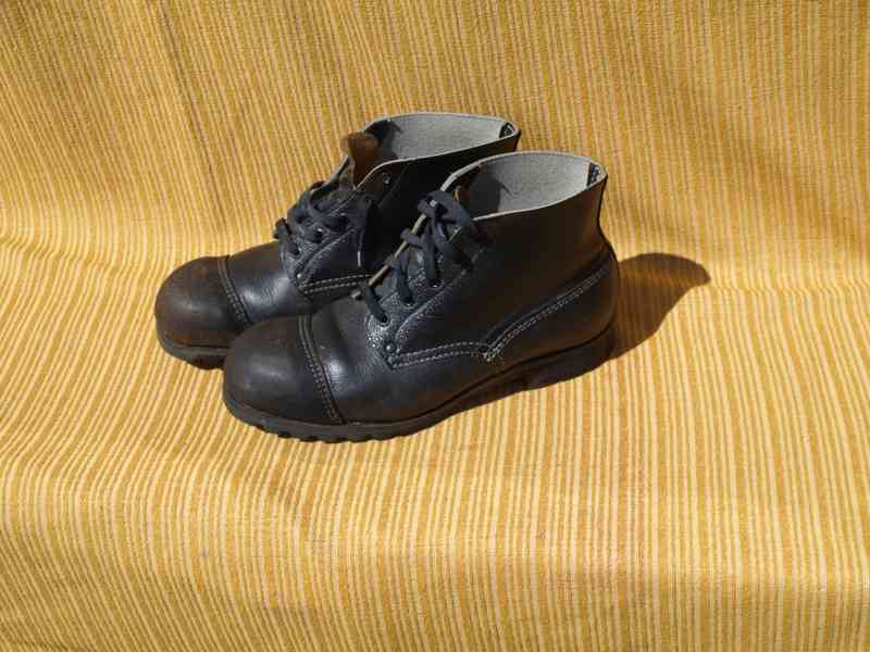 Pracovní boty kožené - foto 1