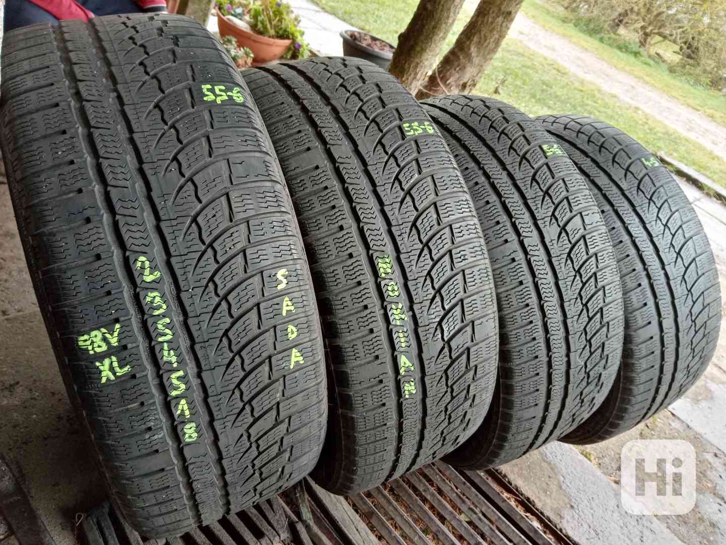 Zimní pneu 4kusy 235/45/18 NOKIAN vzorek 80% - dobírka možná - foto 1