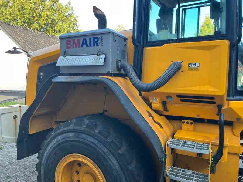 Chargeuse a pneus  - foto 6