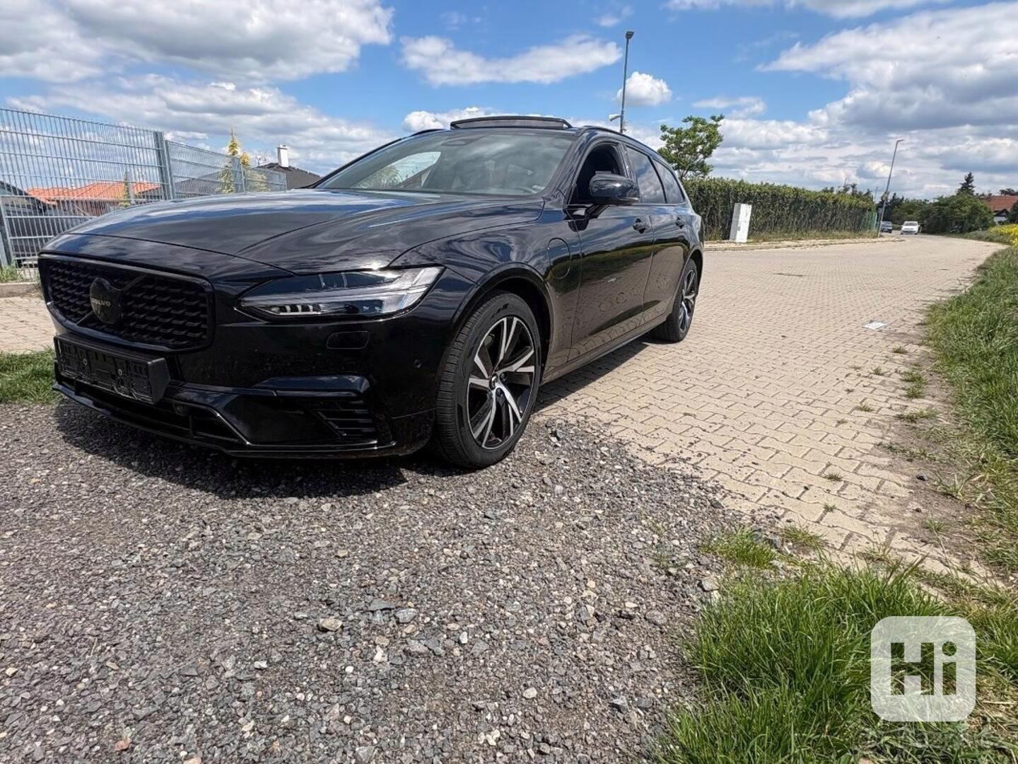 Volvo V90 2,0 - foto 1
