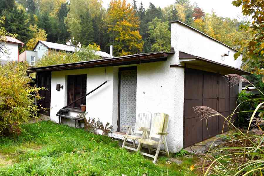 Náchod - prodej rodinného domu se třemi jednotkami a garáží - foto 2