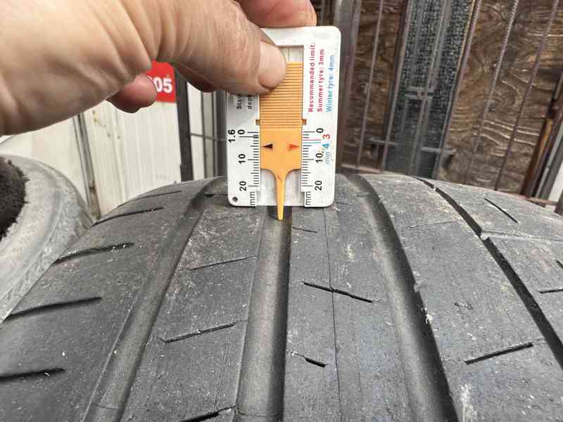 235-40-22” Pirelli DOT3621 - foto 7