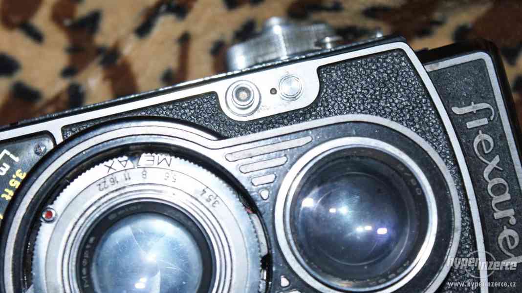 Starý zachovalý fotoaparát značky Flexarel - foto 12