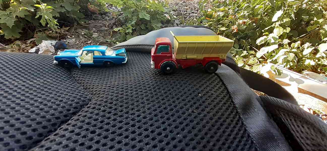 Autíčka značky Matchbox ze série 46 a 70 - foto 3