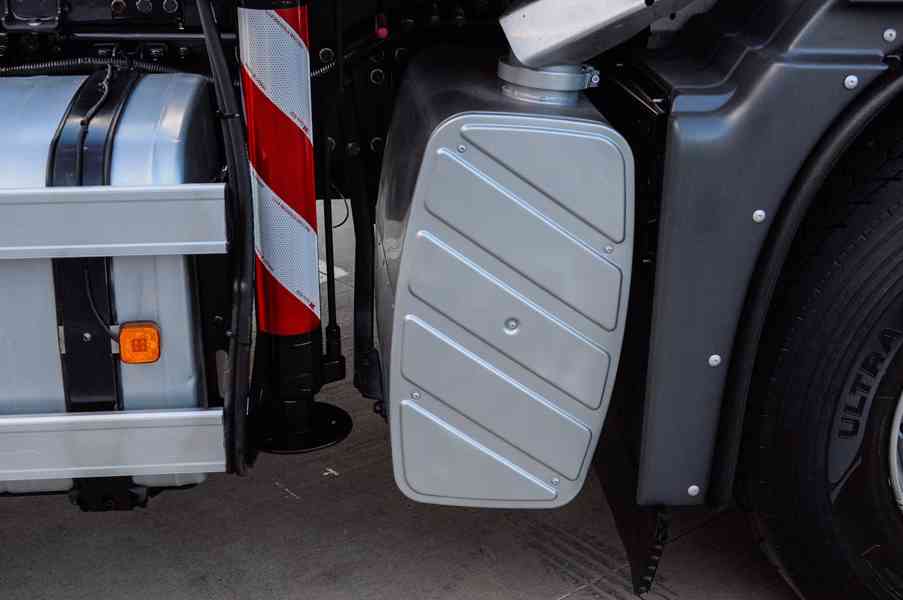 MAN TGS 26.360 HÁKOVÝ NOSIČ KONTEJNERŮ + HYDRAULICKÁ RUKA - foto 12
