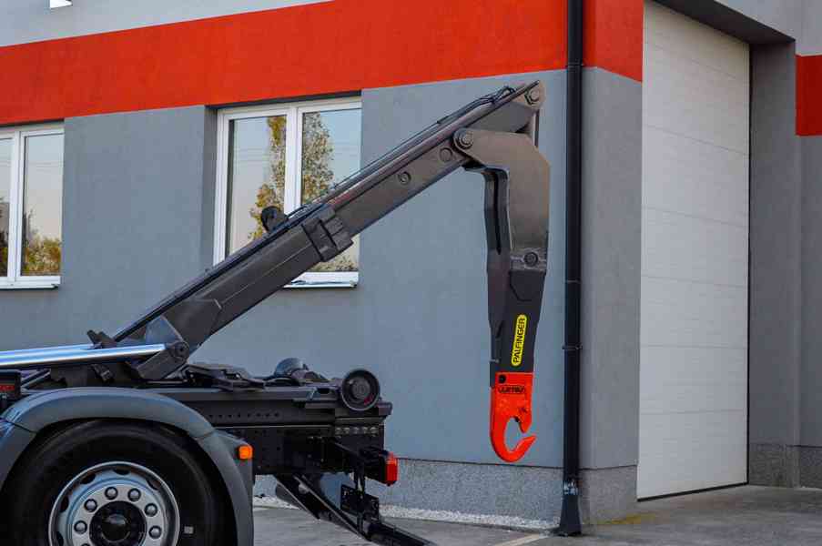 MAN TGS 26.360 HÁKOVÝ NOSIČ KONTEJNERŮ + HYDRAULICKÁ RUKA - foto 96