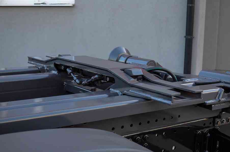 MAN TGS 26.360 HÁKOVÝ NOSIČ KONTEJNERŮ + HYDRAULICKÁ RUKA - foto 103