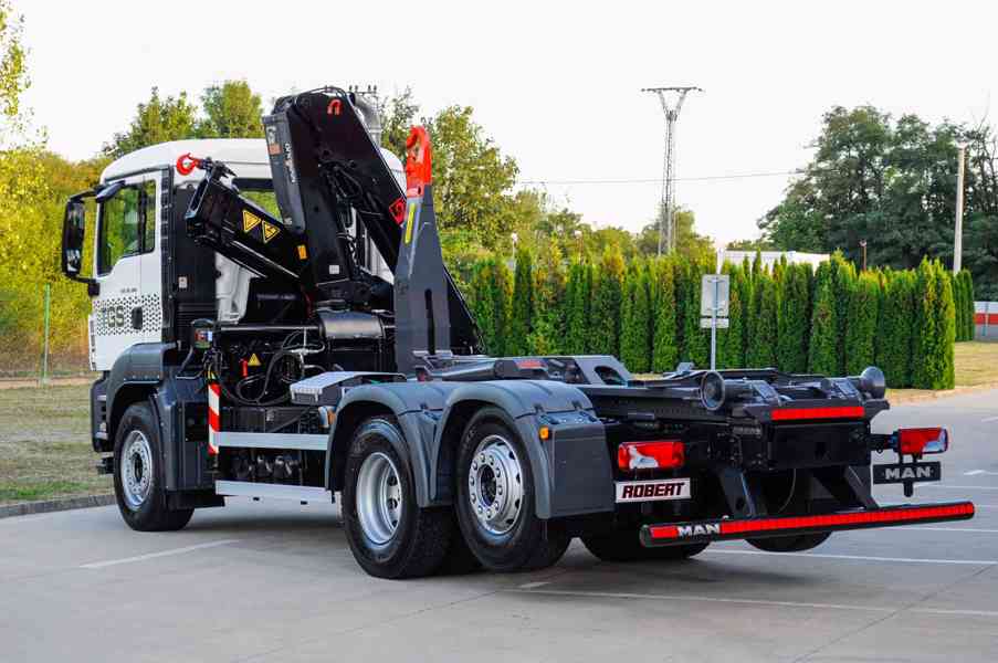 MAN TGS 26.360 HÁKOVÝ NOSIČ KONTEJNERŮ + HYDRAULICKÁ RUKA - foto 5