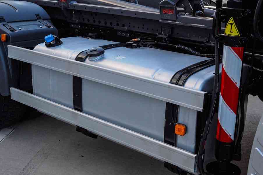 MAN TGS 26.360 HÁKOVÝ NOSIČ KONTEJNERŮ + HYDRAULICKÁ RUKA - foto 14
