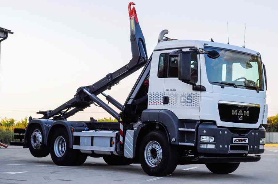 MAN TGS 26.360 HÁKOVÝ NOSIČ KONTEJNERŮ + HYDRAULICKÁ RUKA - foto 90