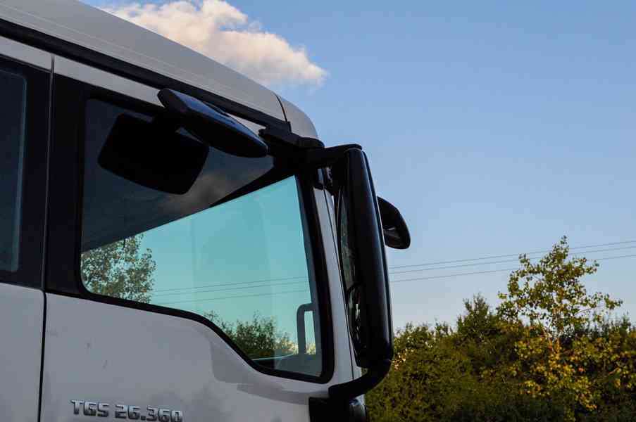 MAN TGS 26.360 HÁKOVÝ NOSIČ KONTEJNERŮ + HYDRAULICKÁ RUKA - foto 11