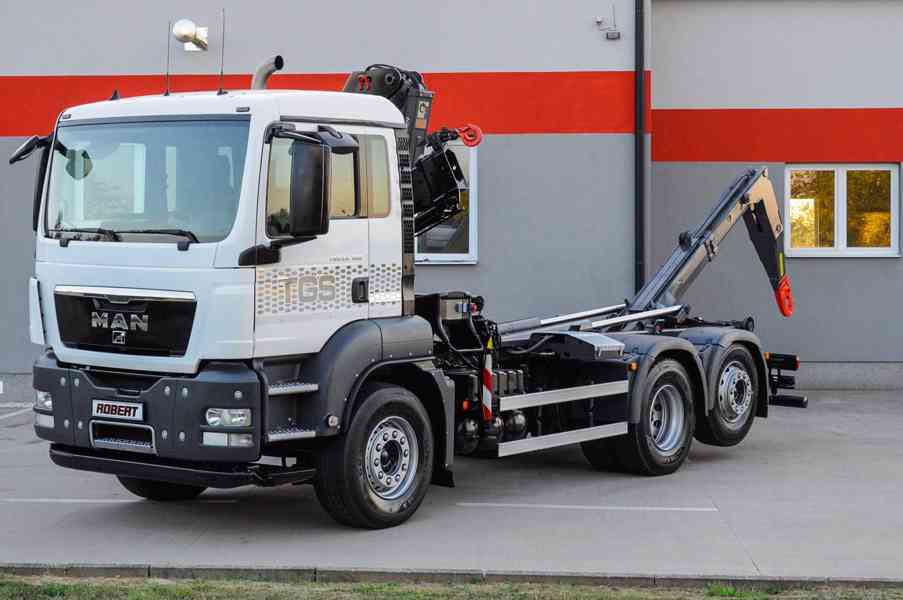 MAN TGS 26.360 HÁKOVÝ NOSIČ KONTEJNERŮ + HYDRAULICKÁ RUKA - foto 99