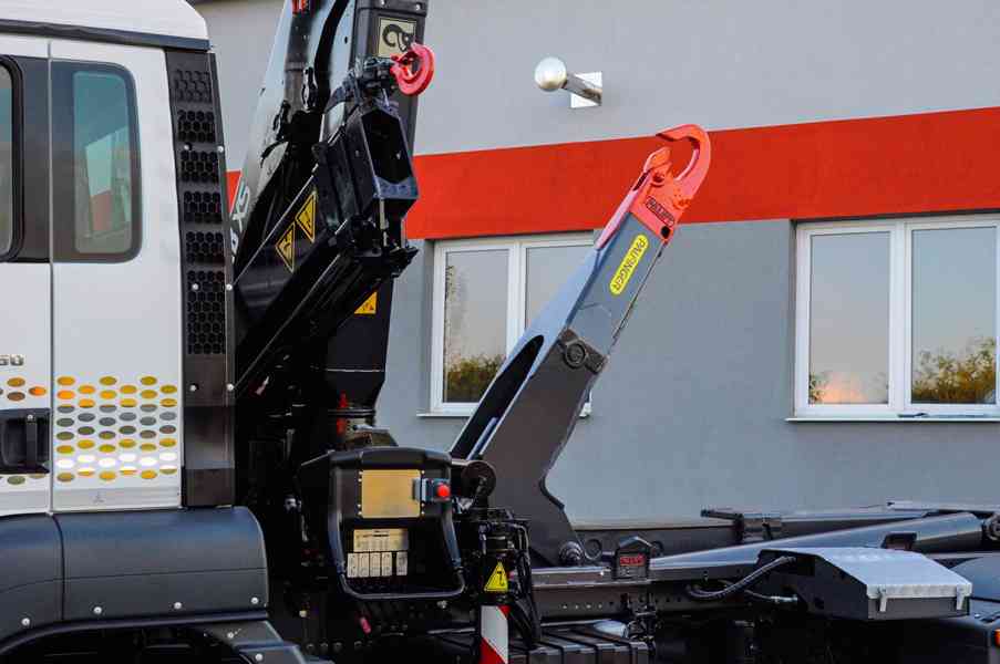 MAN TGS 26.360 HÁKOVÝ NOSIČ KONTEJNERŮ + HYDRAULICKÁ RUKA - foto 84
