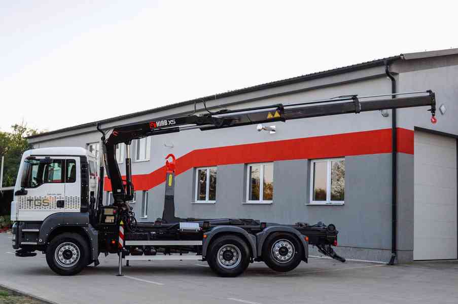 MAN TGS 26.360 HÁKOVÝ NOSIČ KONTEJNERŮ + HYDRAULICKÁ RUKA - foto 107