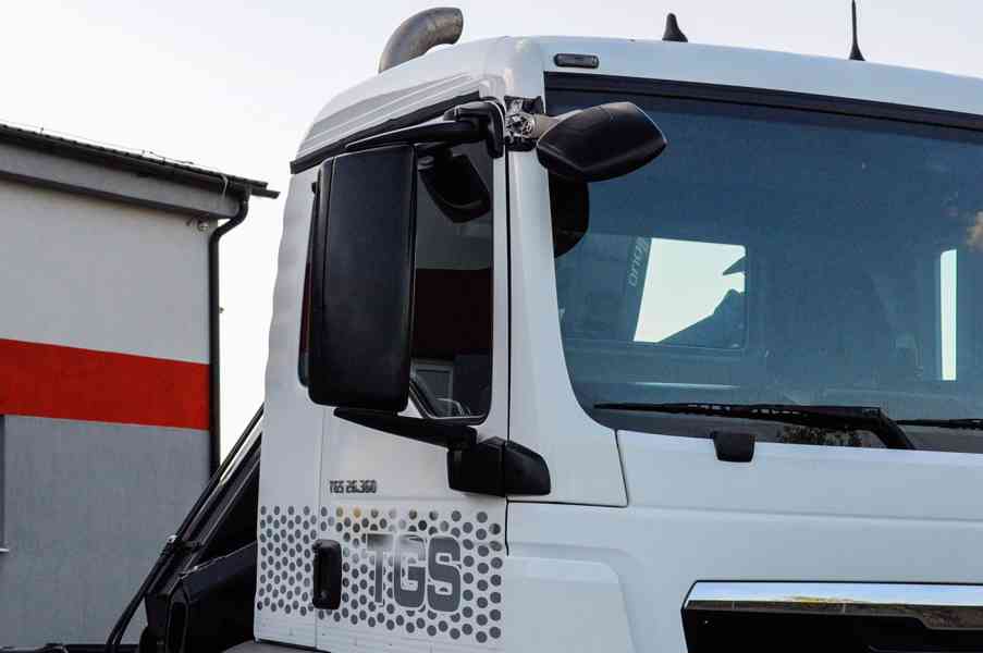MAN TGS 26.360 HÁKOVÝ NOSIČ KONTEJNERŮ + HYDRAULICKÁ RUKA - foto 46