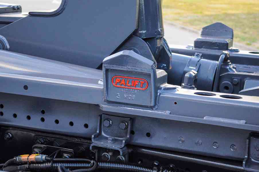 MAN TGS 26.360 HÁKOVÝ NOSIČ KONTEJNERŮ + HYDRAULICKÁ RUKA - foto 15
