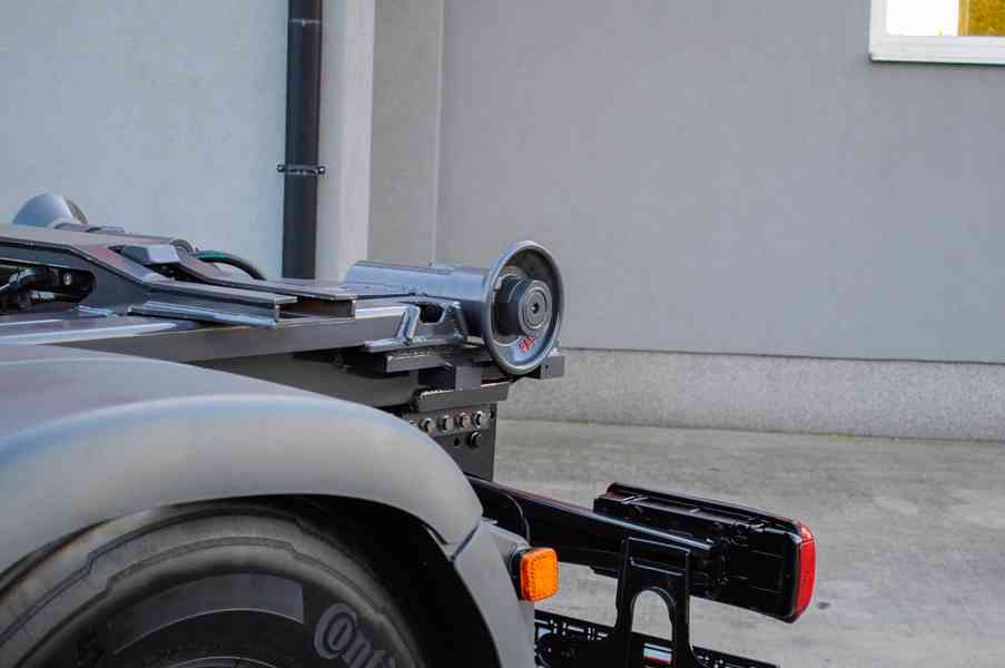 MAN TGS 26.360 HÁKOVÝ NOSIČ KONTEJNERŮ + HYDRAULICKÁ RUKA - foto 104