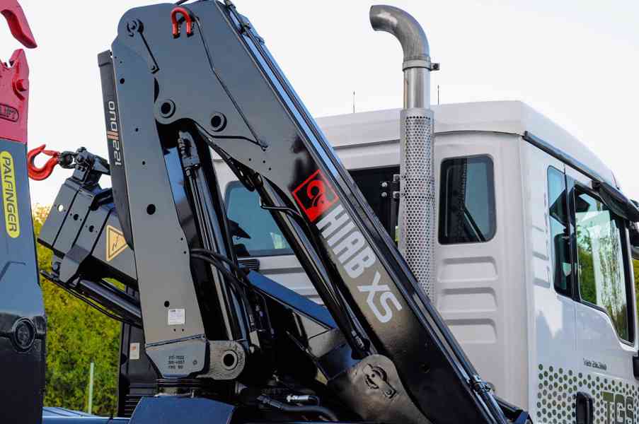 MAN TGS 26.360 HÁKOVÝ NOSIČ KONTEJNERŮ + HYDRAULICKÁ RUKA - foto 19