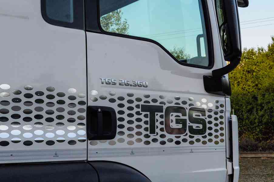 MAN TGS 26.360 HÁKOVÝ NOSIČ KONTEJNERŮ + HYDRAULICKÁ RUKA - foto 10