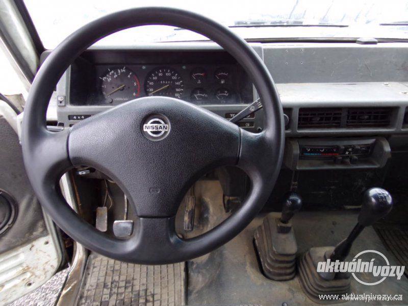 Nissan Patrol 2.7, nafta, rok 2000 - foto 12