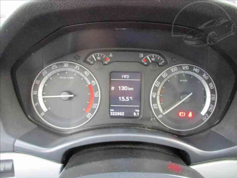 Škoda Octavia 2,0 TDI DPF RS - foto 6