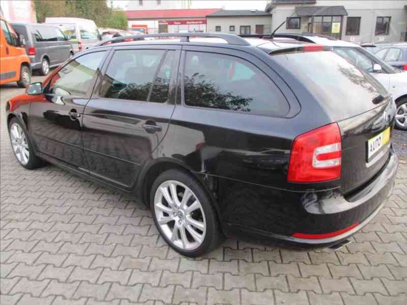 Škoda Octavia 2,0 TDI DPF RS - foto 3