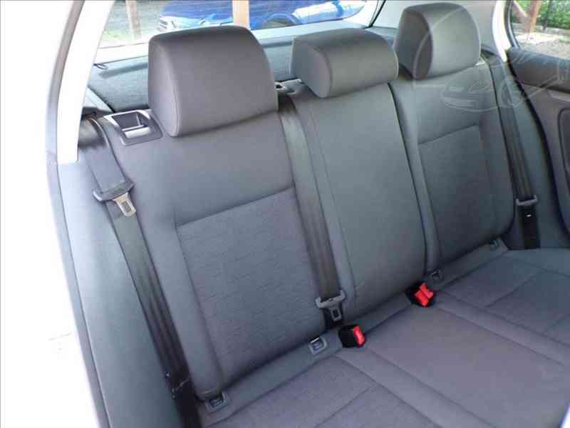 Volkswagen Golf 1,4 i Trend,klimatizace - foto 10